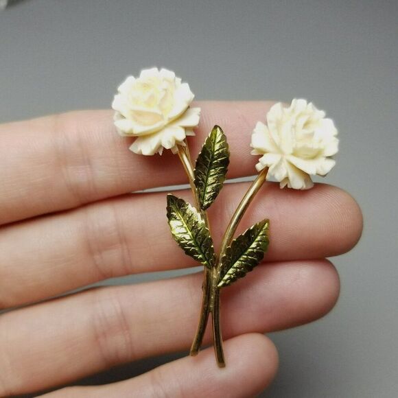 Vintage A & Z 12k Gold Filled White and Green Flower Brooch, Signed, Estate - Picture 2 of 7